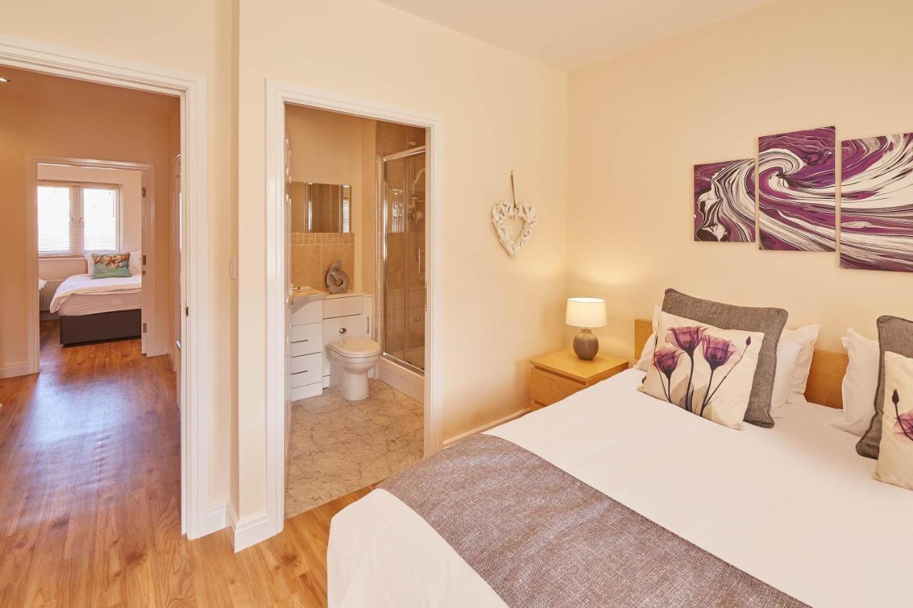 Host & Stay - The Scuttlebutt Townhouse Whitby Buitenkant foto