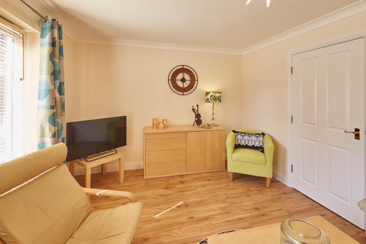 Host & Stay - The Scuttlebutt Townhouse Whitby Buitenkant foto