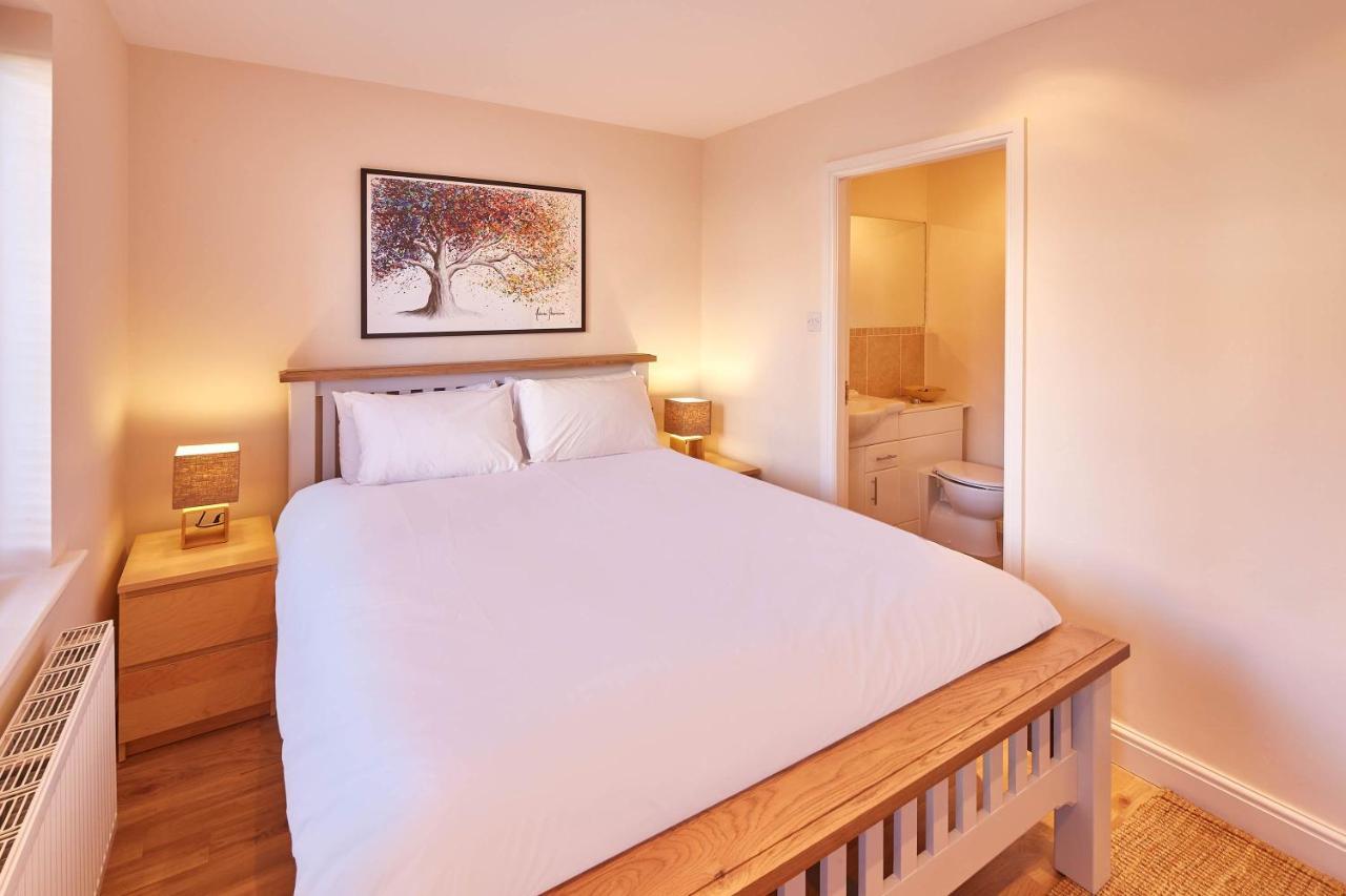 Host & Stay - The Scuttlebutt Townhouse Whitby Buitenkant foto