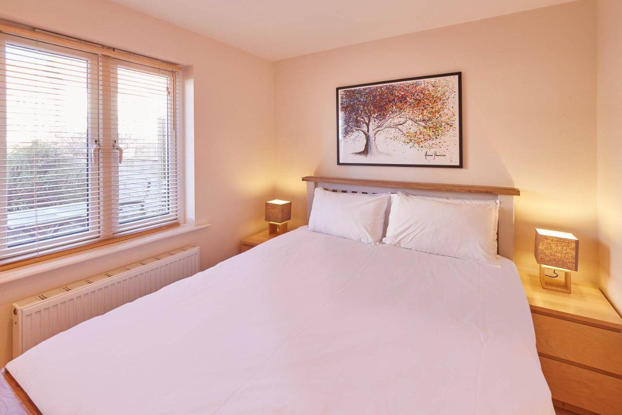 Host & Stay - The Scuttlebutt Townhouse Whitby Buitenkant foto